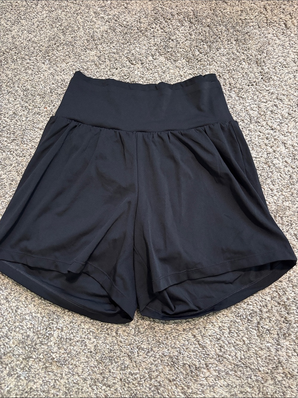 Halara Softlyzero Airy High Waisted 2-in-1 InstantCool Yoga Shorts size small